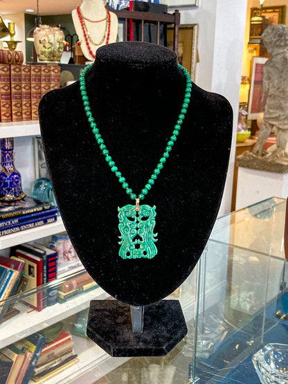 Vintage 14K Yellow Gold Green Malachite Bead Carved Pendant Necklace