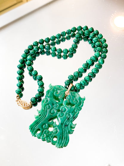 Vintage 14K Yellow Gold Green Malachite Bead Carved Pendant Necklace
