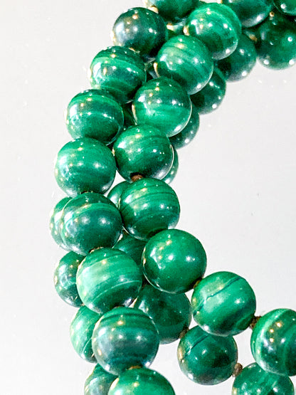 Vintage 14K Yellow Gold Green Malachite Bead Carved Pendant Necklace