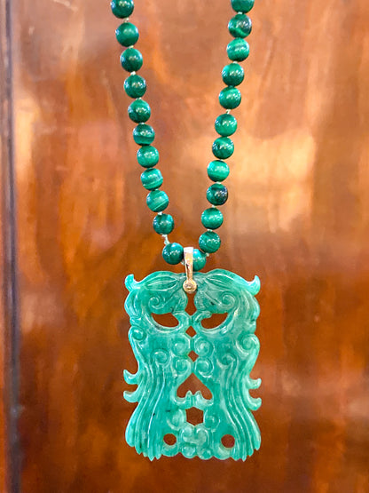 Vintage 14K Yellow Gold Green Malachite Bead Carved Pendant Necklace