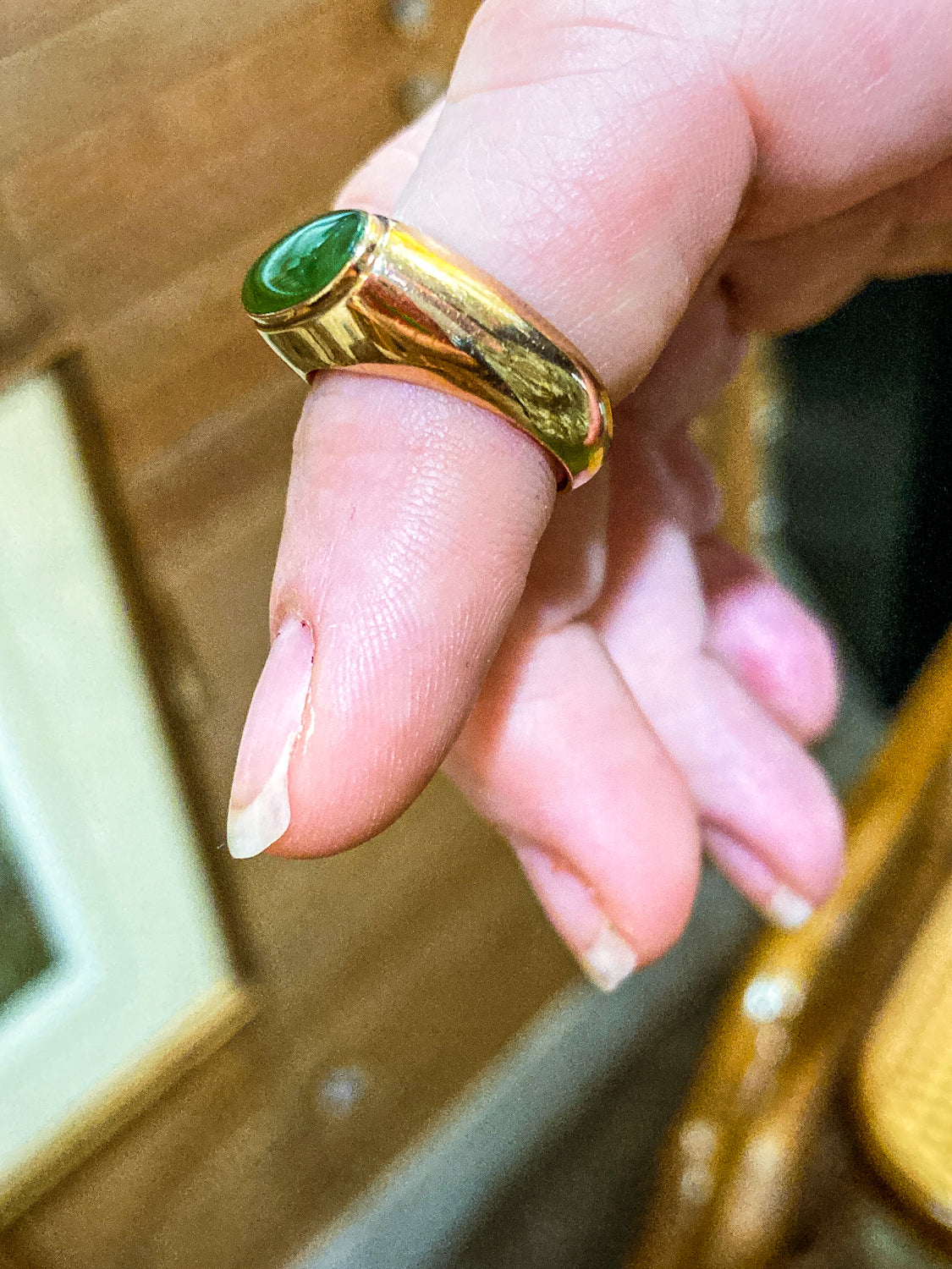 Timeless Vintage 14K Yellow Gold Oval Green Jade MCM Mod Ring