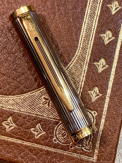 Vintage Waterman 18K Yellow Gold Silver Ribbed Fountain Ink Pen