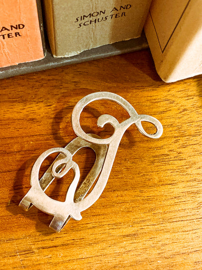Vintage Sterling Silver Filigree Cursive Letter Napkin Money Paper Clip