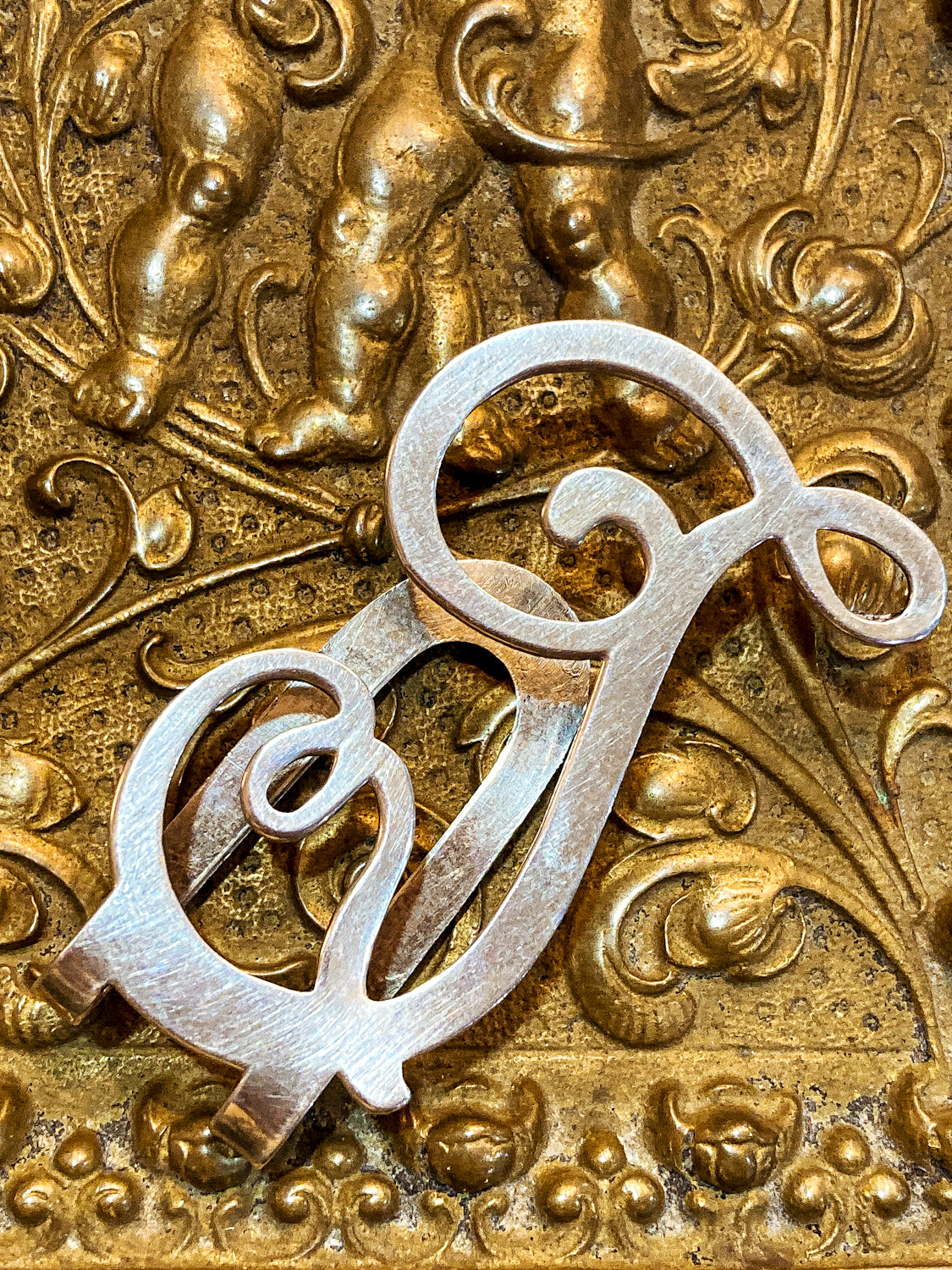 Vintage Sterling Silver Filigree Cursive Letter Napkin Money Paper Clip