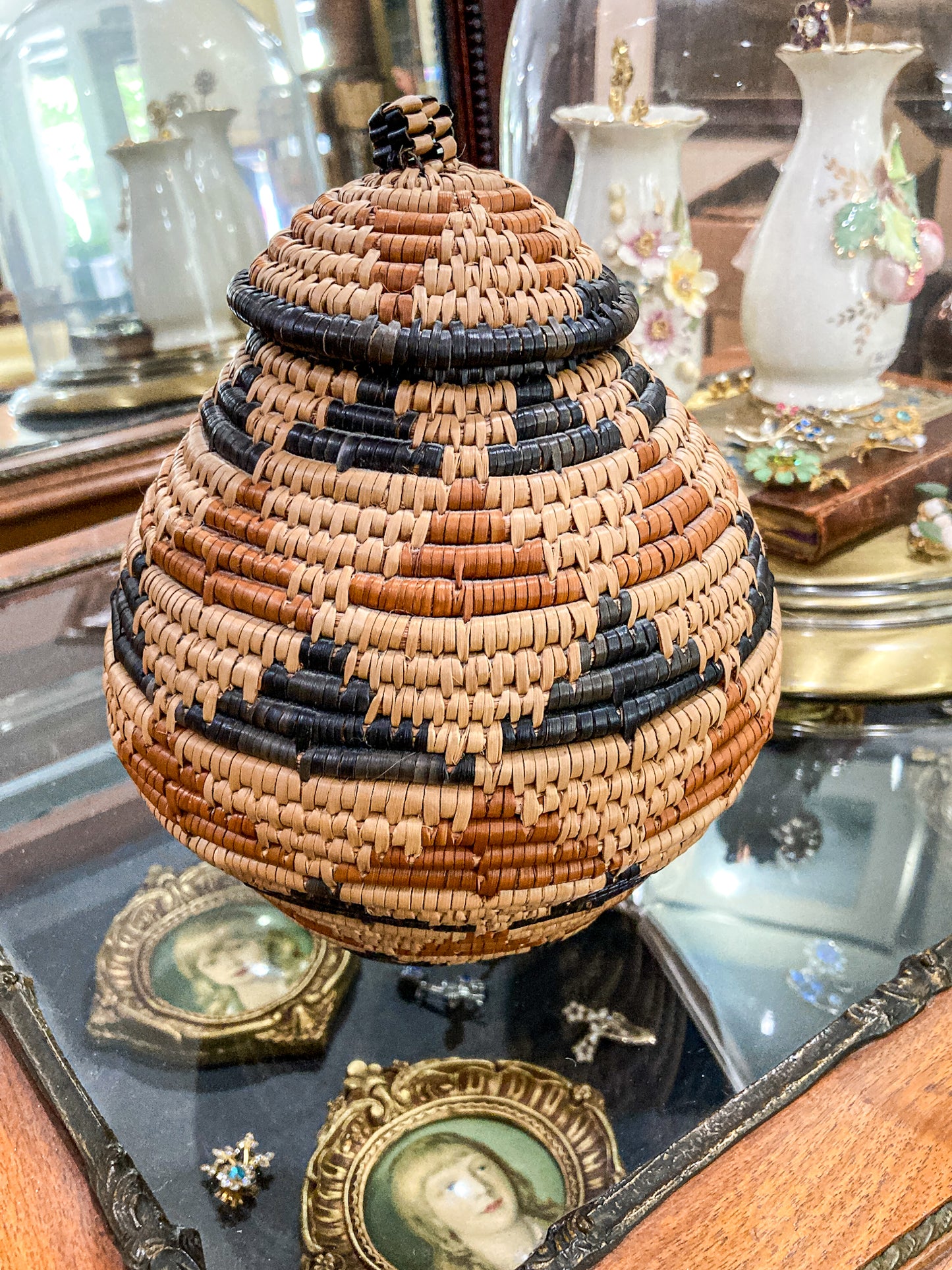 Vintage 1950s H. Gumede South African Zulu Hand Woven Lidded Basket