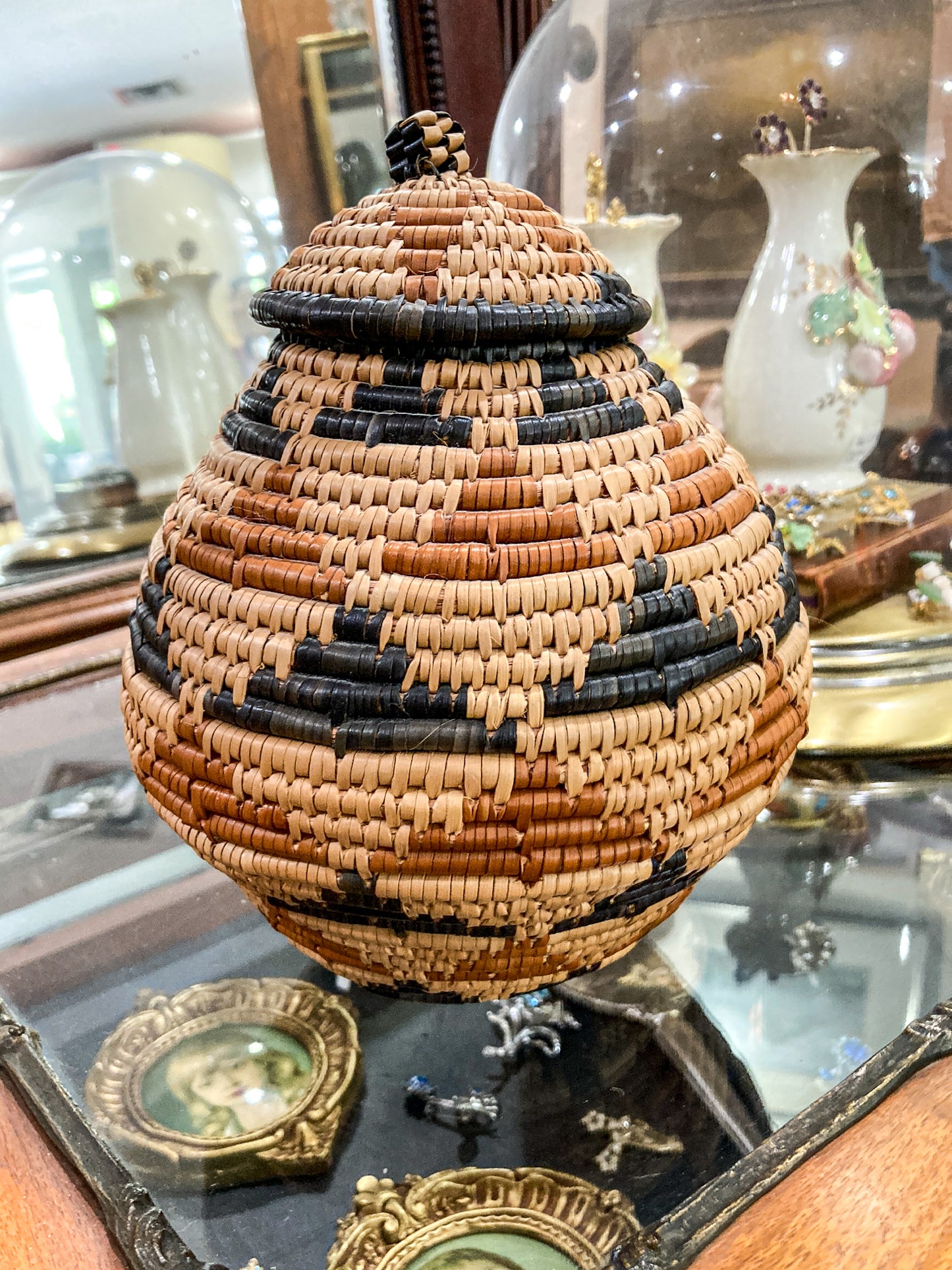 Vintage 1950s H. Gumede South African Zulu Hand Woven Lidded Basket