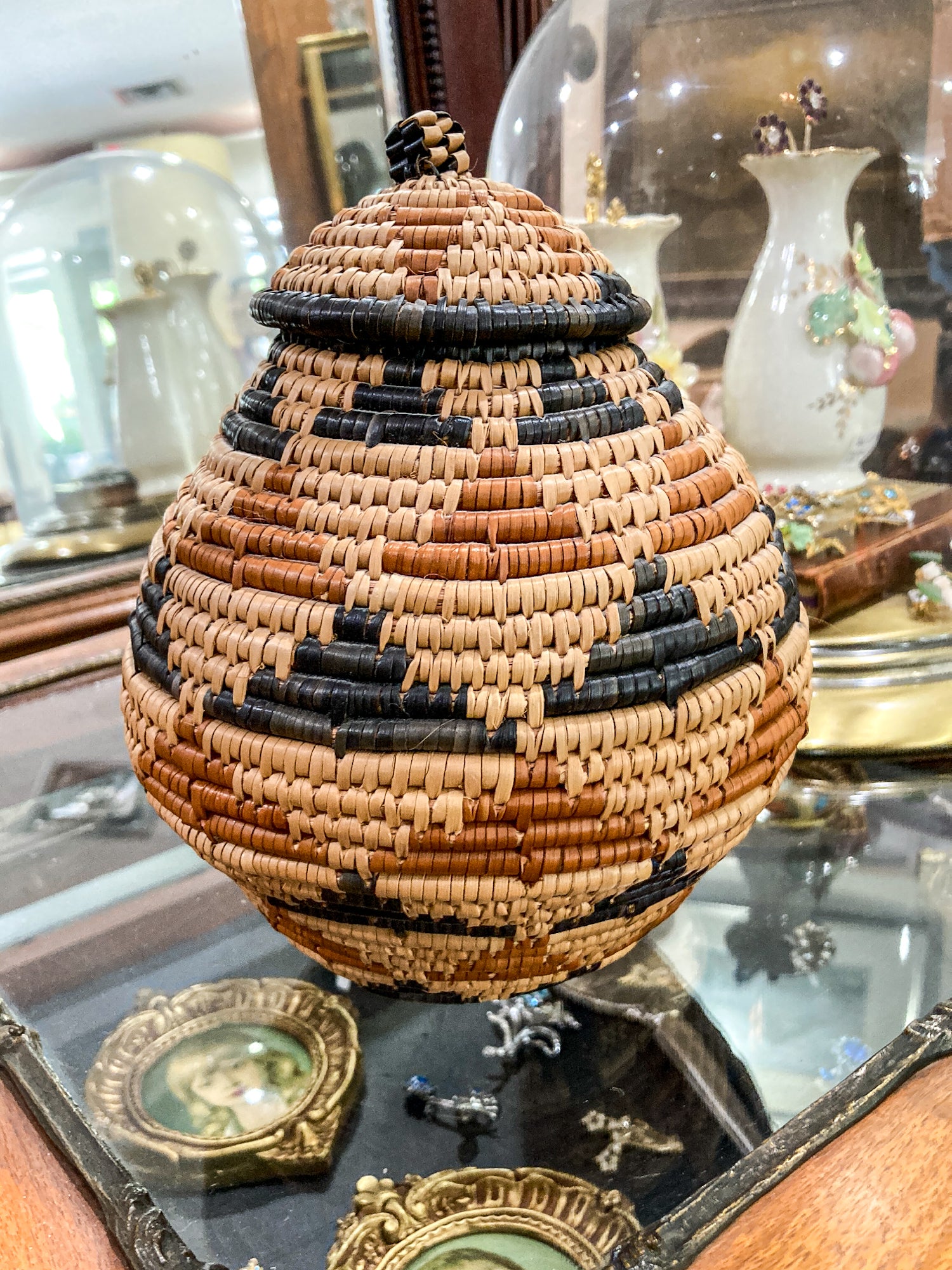 Vintage 1950s H. Gumede South African Zulu Hand Woven Lidded Basket