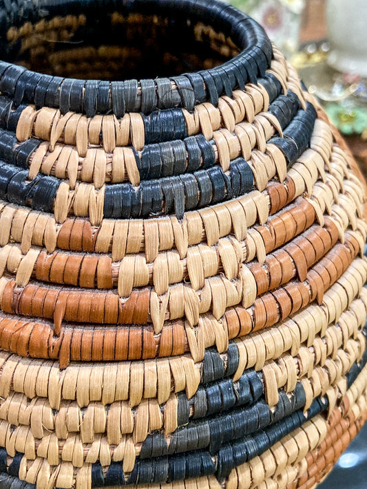 Vintage 1950s H. Gumede South African Zulu Hand Woven Lidded Basket