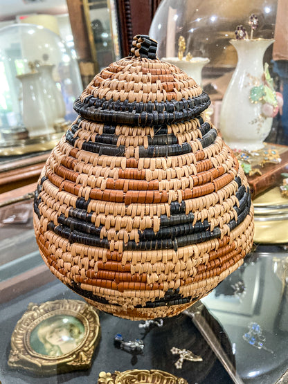 Vintage 1950s H. Gumede South African Zulu Hand Woven Lidded Basket
