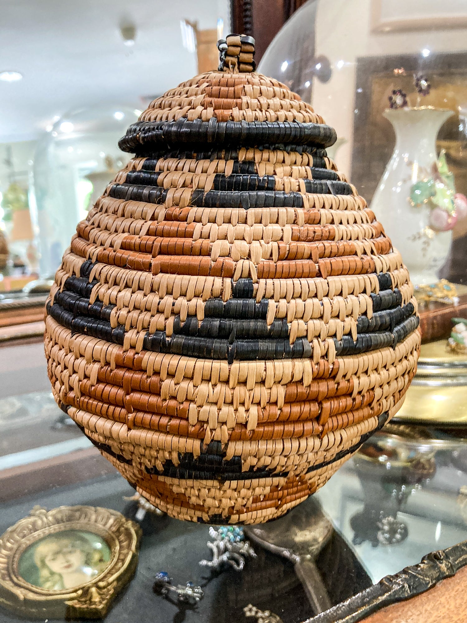 Vintage 1950s H. Gumede South African Zulu Hand Woven Lidded Basket