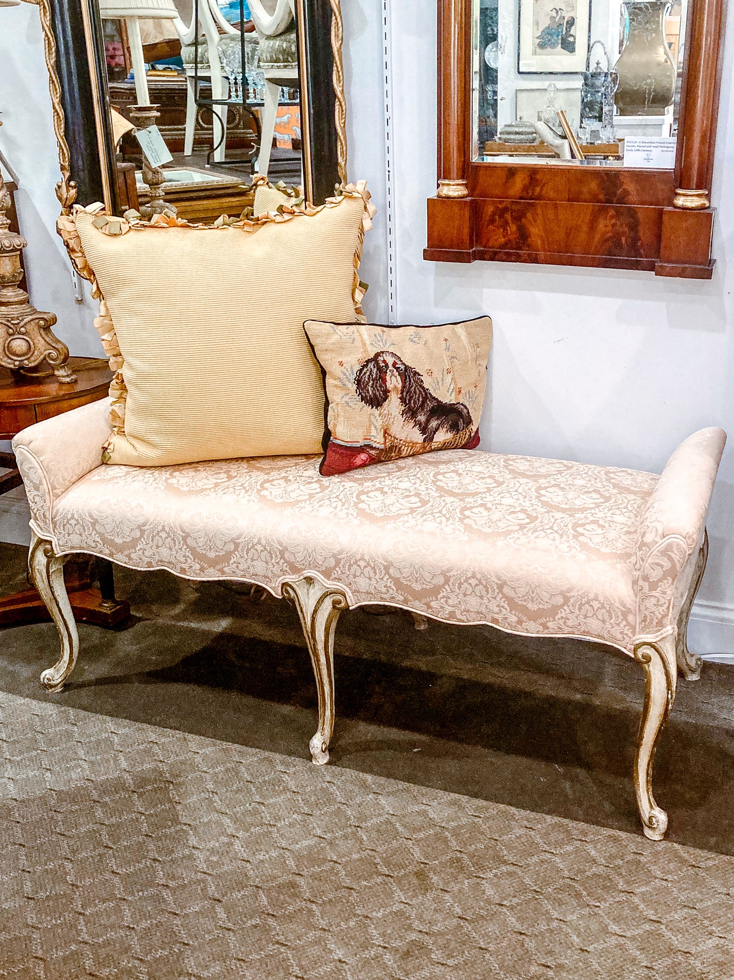 1960s Italian Louis XV Style Painted Gilt Wood Frame Cream Upholstered Bench