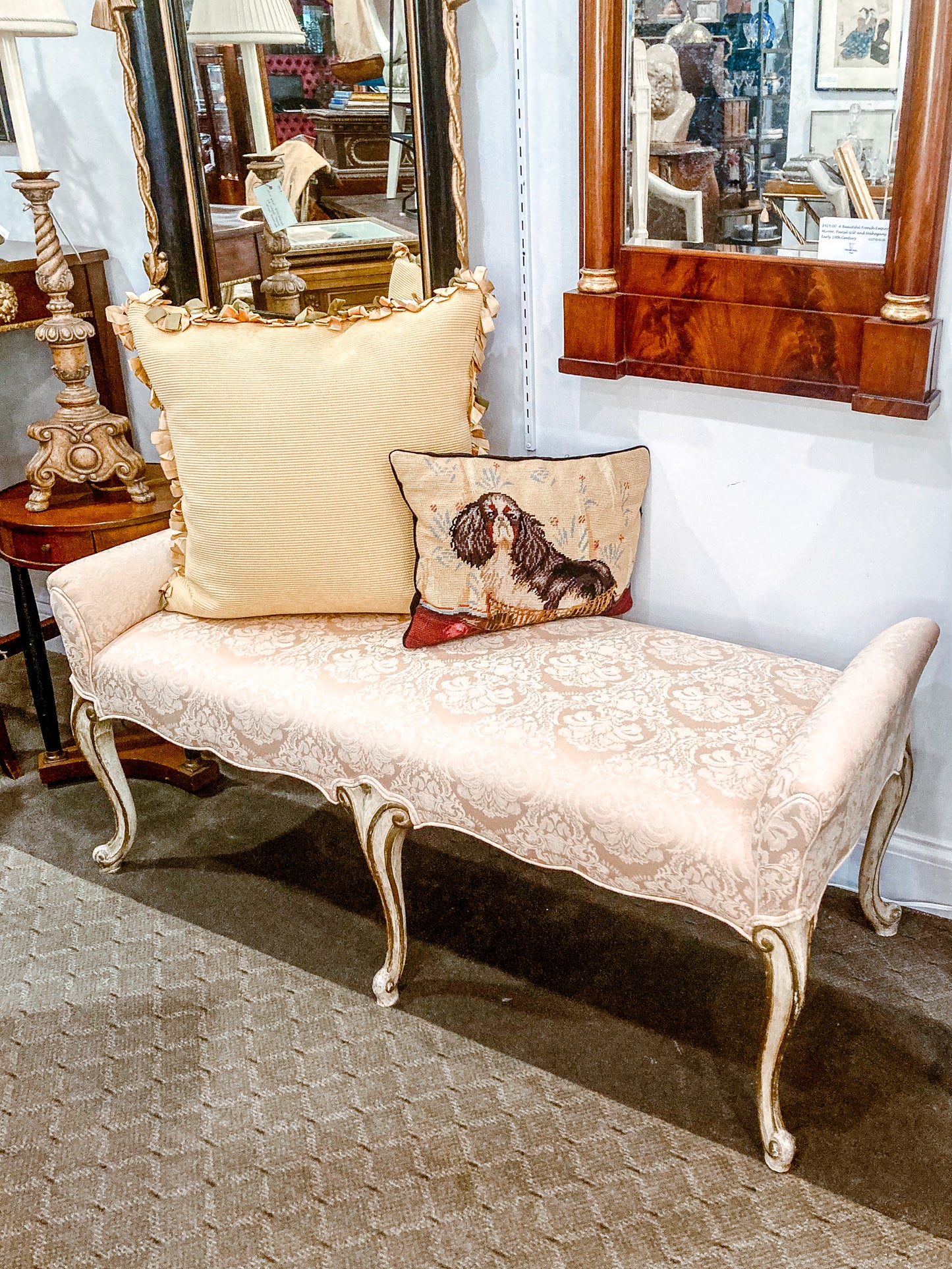 1960s Italian Louis XV Style Painted Gilt Wood Frame Cream Upholstered Bench