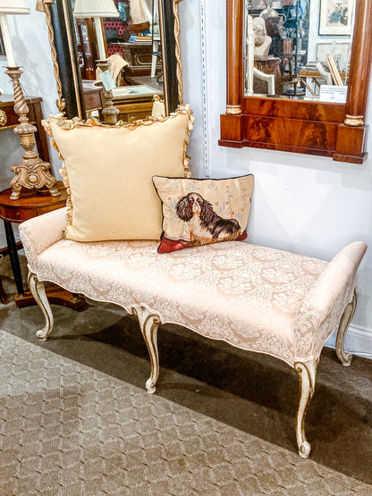 1960s Italian Louis XV Style Painted Gilt Wood Frame Cream Upholstered Bench