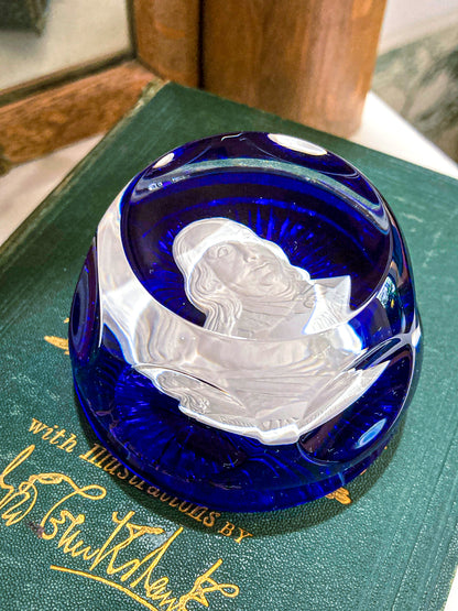 Vintage 1975 Benjamin Franklin Baccarat Franklin Mint Cobalt Glass Paperweight