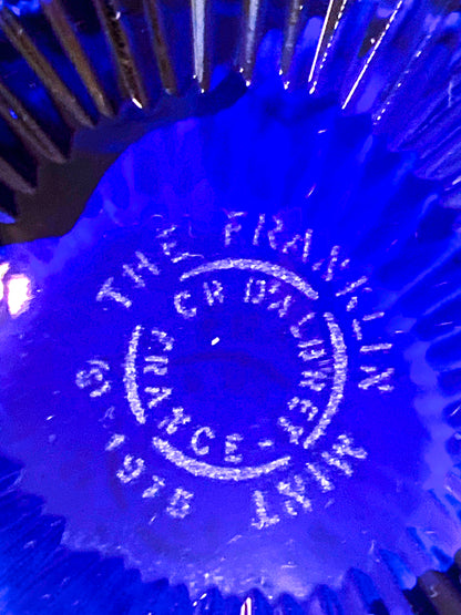 Vintage 1975 Benjamin Franklin Baccarat Franklin Mint Cobalt Glass Paperweight