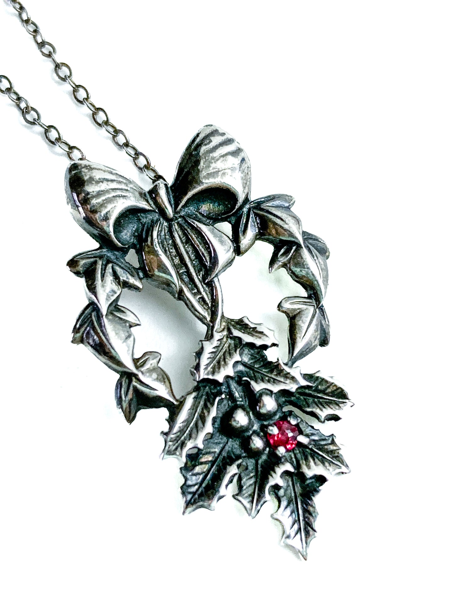 Vintage 1982 Franklin Mint Sterling Silver Ruby Holly Pendant Necklace