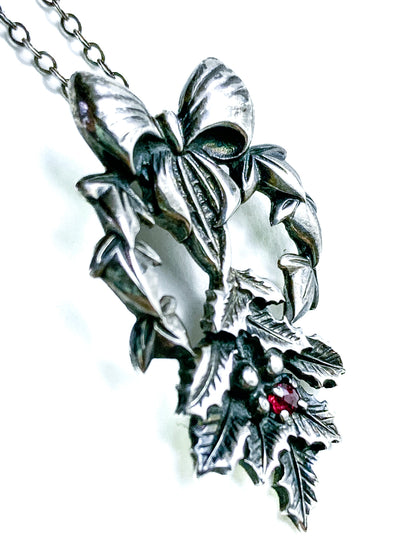 Vintage 1982 Franklin Mint Sterling Silver Ruby Holly Pendant Necklace