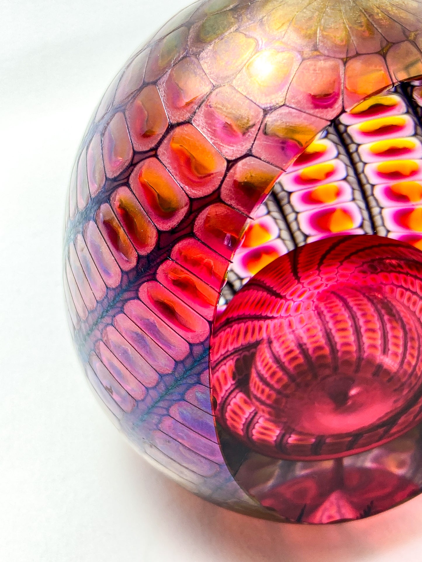 Vintage 1996 Tom Philabaum Handblown Reptile Skin Bubble Glass Paperweight