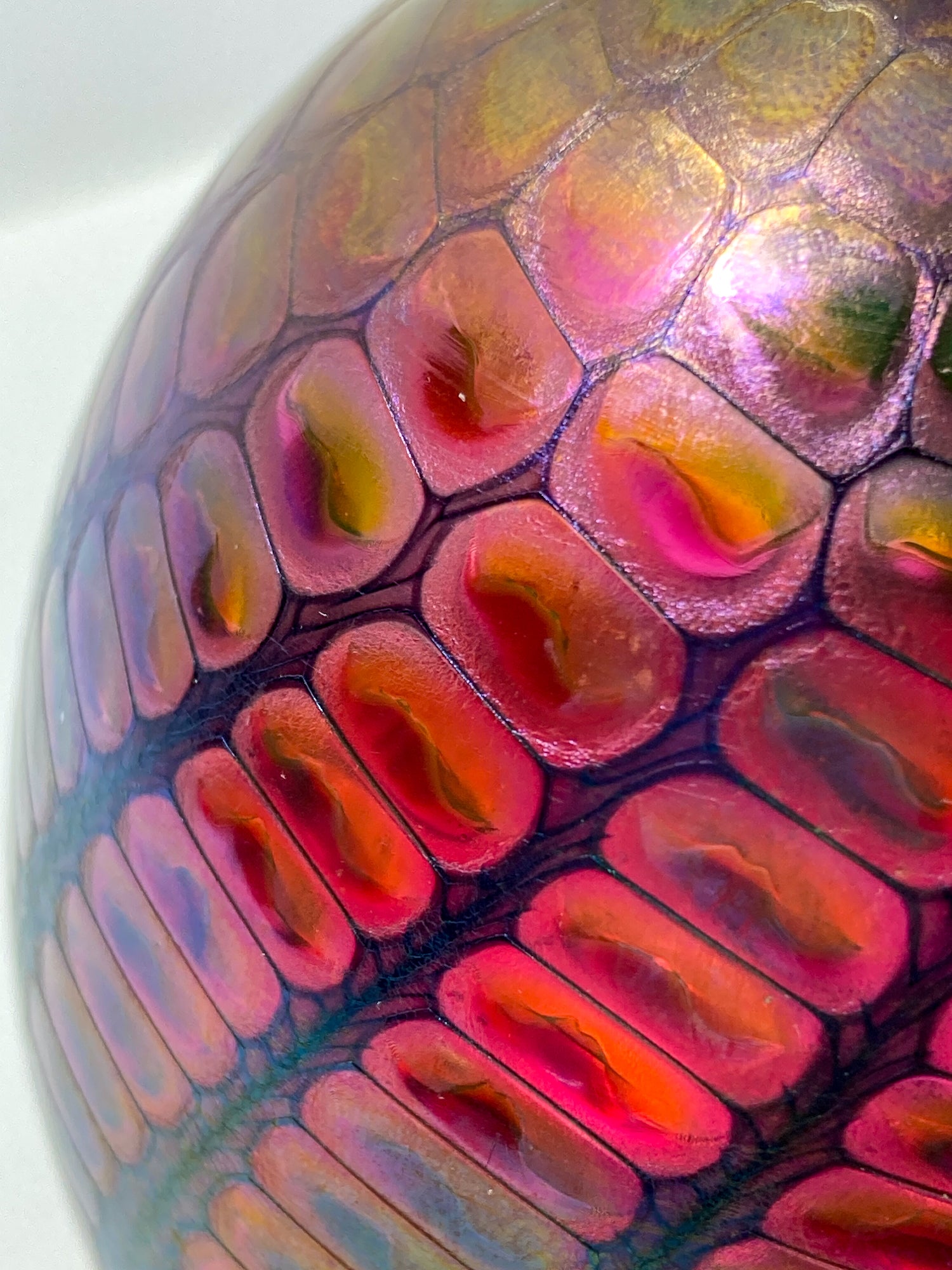Vintage 1996 Tom Philabaum Handblown Reptile Skin Bubble Glass Paperweight