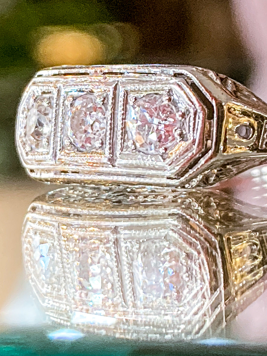 Vintage Art Deco 10K White Gold Filigree Triple Diamond Round Cut Ring