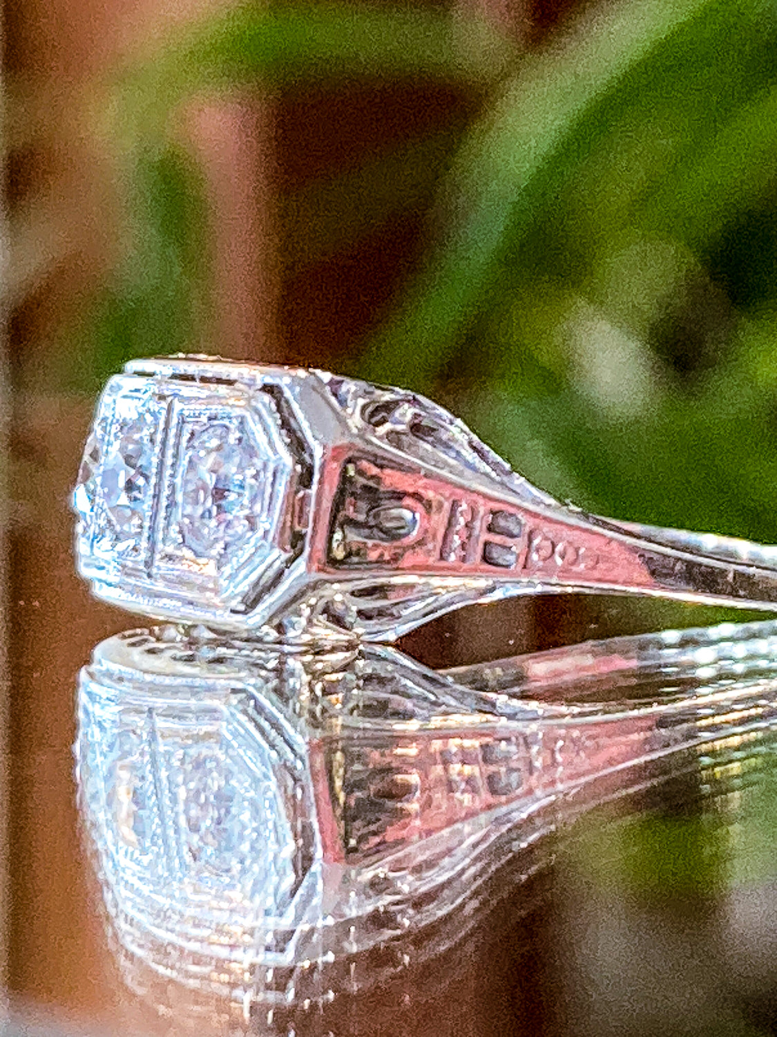 Vintage Art Deco 10K White Gold Filigree Triple Diamond Round Cut Ring