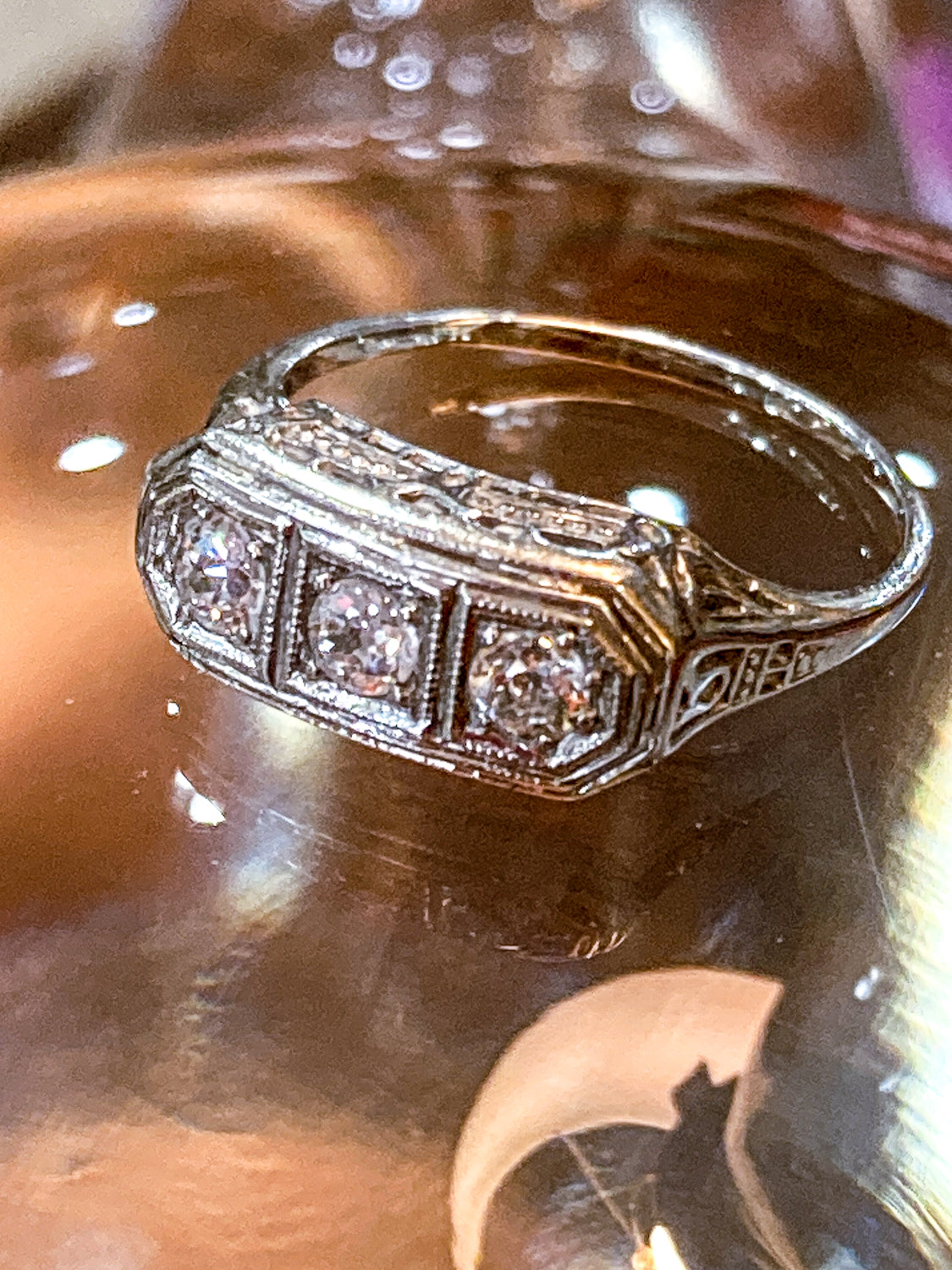 Vintage Art Deco 10K White Gold Filigree Triple Diamond Round Cut Ring
