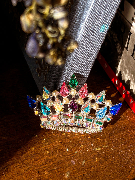 Vintage B. David Colorful Iridescent Rhinestone Pearl Crown Brooch Pin Jewelry