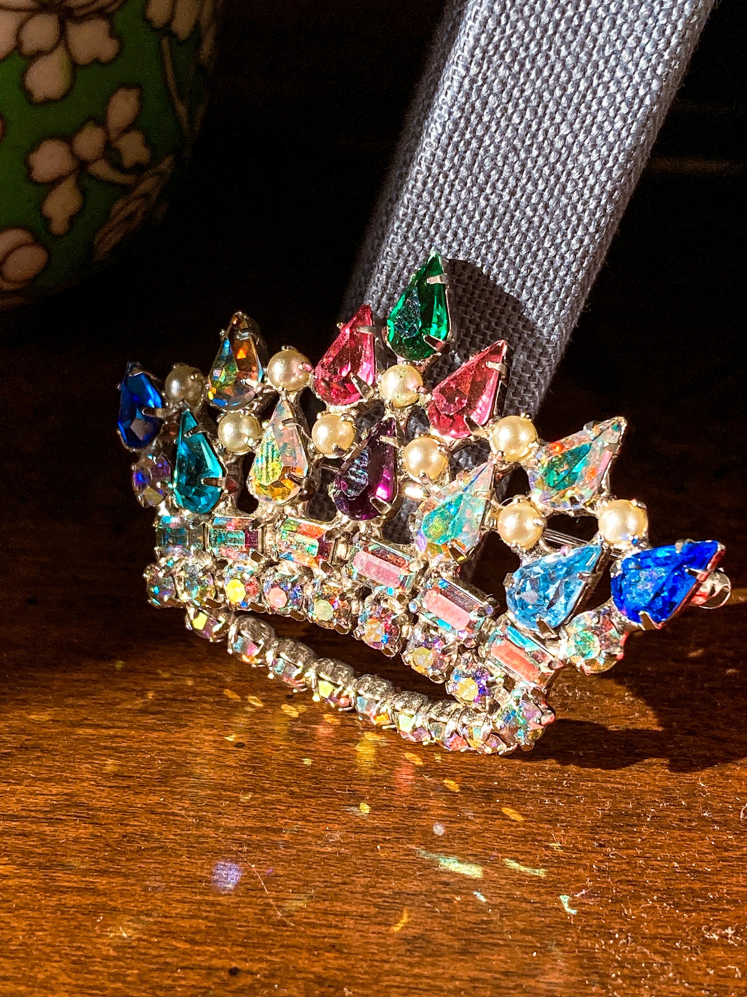 Vintage B. David Colorful Iridescent Rhinestone Pearl Crown Brooch Pin Jewelry