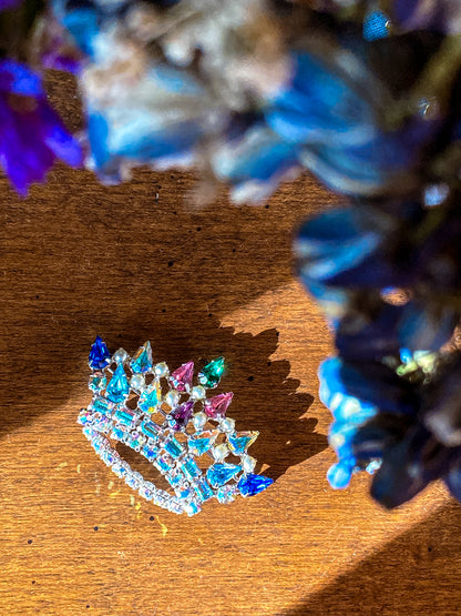 Vintage B. David Colorful Iridescent Rhinestone Pearl Crown Brooch Pin Jewelry