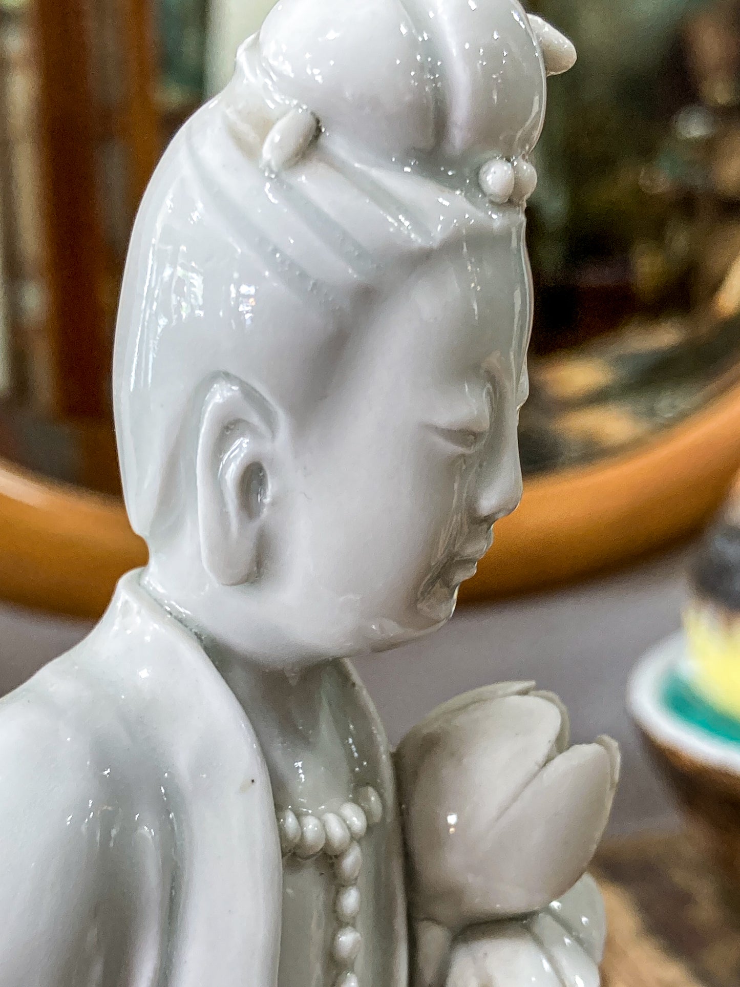 Vintage Chinese Porcelain Blanc de Chine Guan Yin Figurine Sculpture