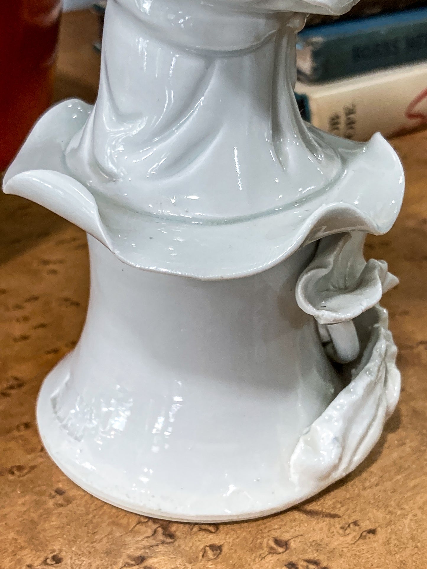 Vintage Chinese Porcelain Blanc de Chine Guan Yin Figurine Sculpture