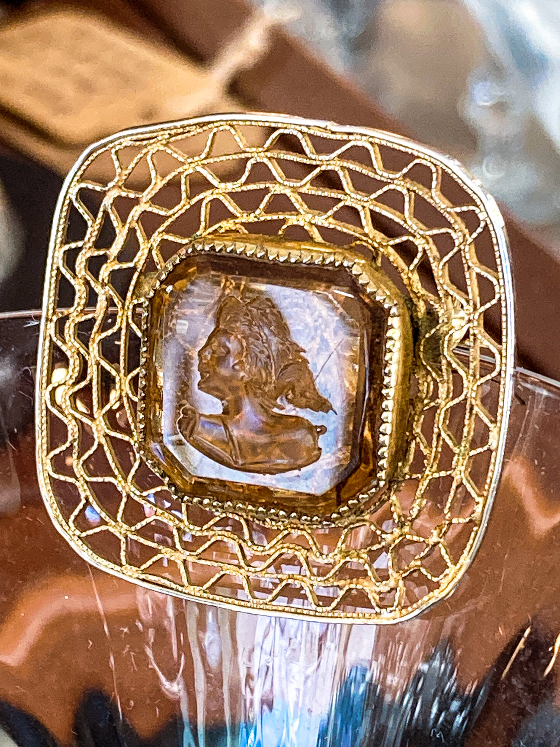 Vintage Topaz Glass Intaglio Relief Classic Cameo Gold Filigree Brooch Pin