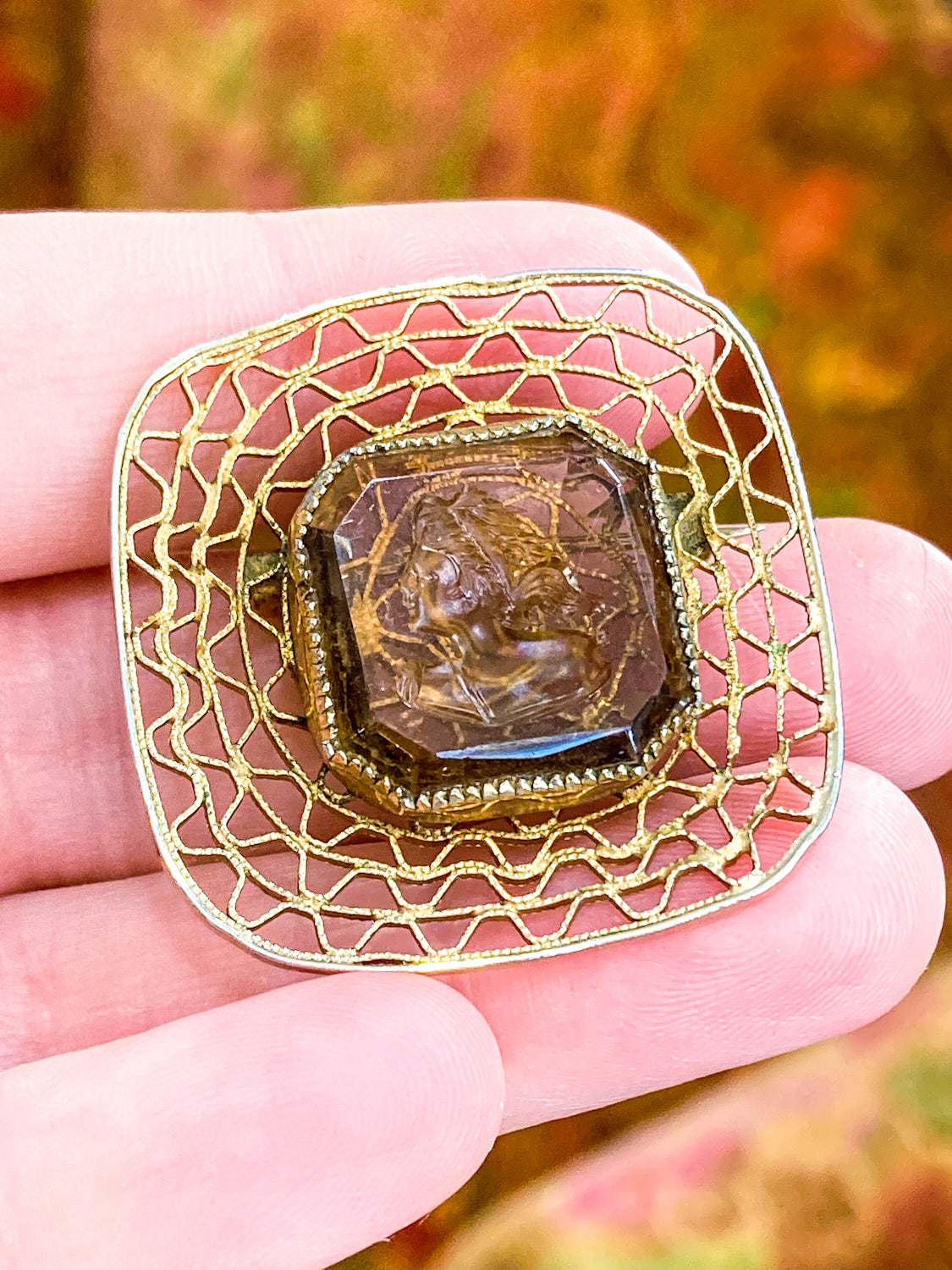 Vintage Topaz Glass Intaglio Relief Classic Cameo Gold Filigree Brooch Pin