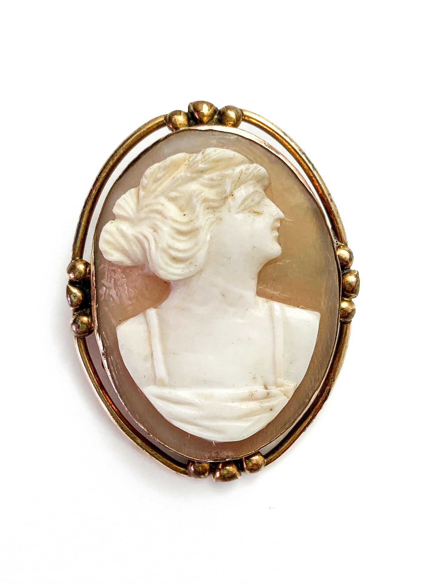 Vintage Gold Tone Neo-Classical Style Italian Oval Cameo Brooch Pin