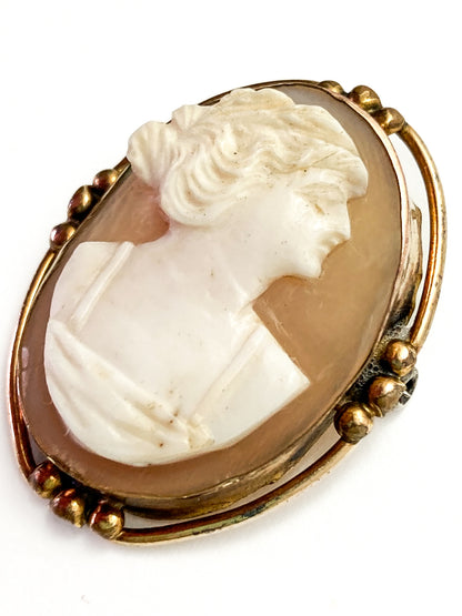 Vintage Gold Tone Neo-Classical Style Italian Oval Cameo Brooch Pin