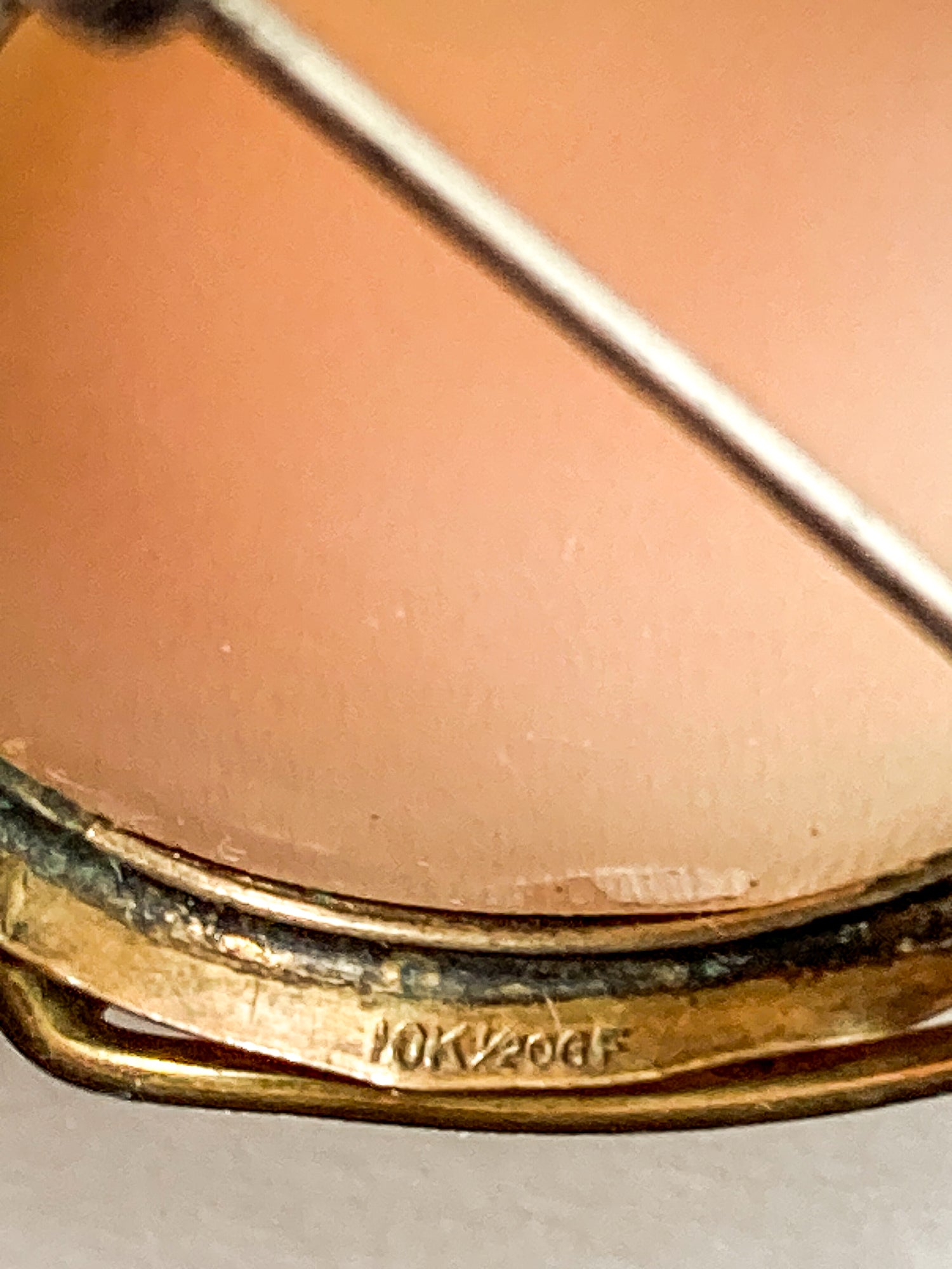 Vintage Gold Tone Neo-Classical Style Italian Oval Cameo Brooch Pin