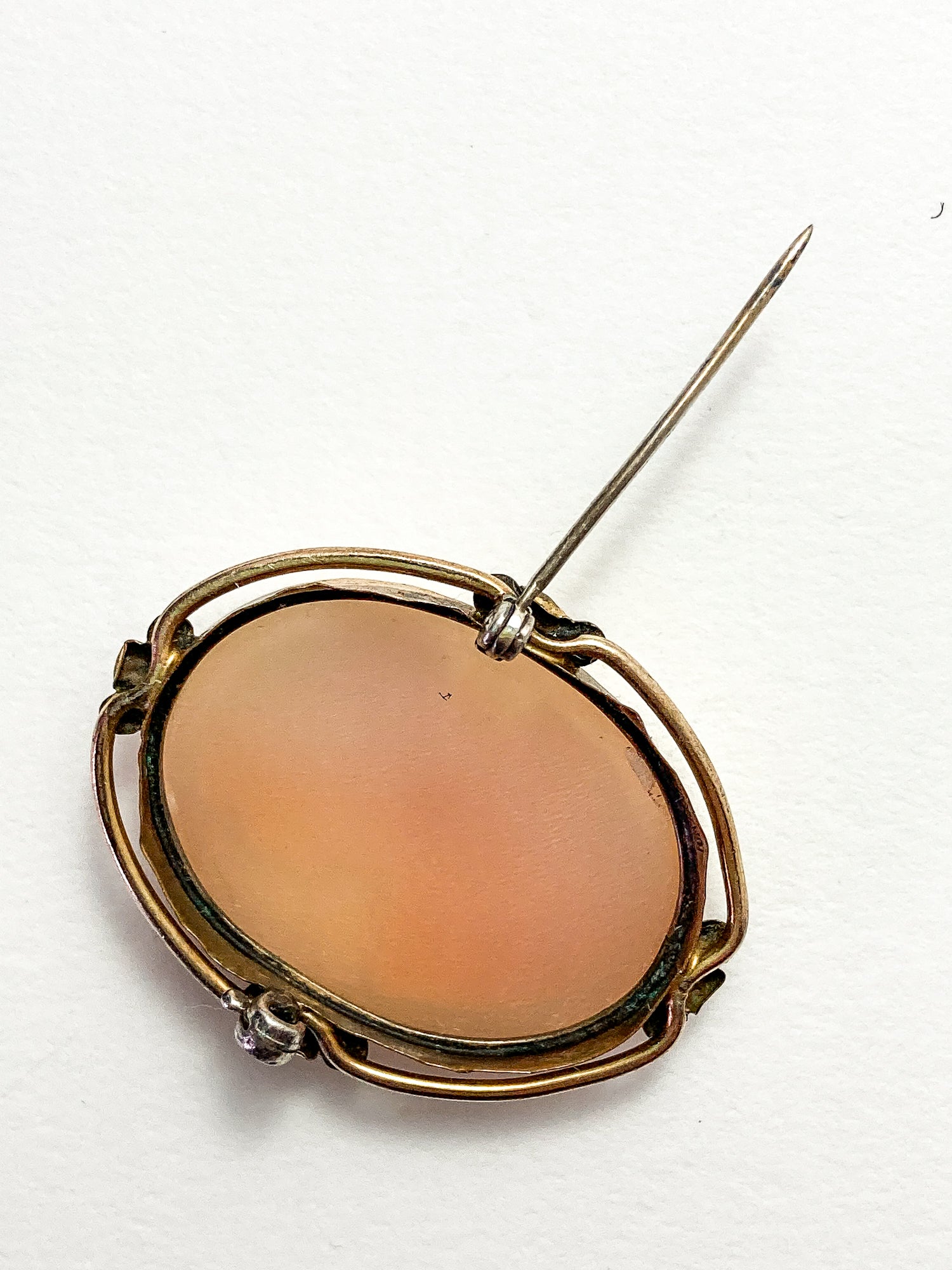 Vintage Gold Tone Neo-Classical Style Italian Oval Cameo Brooch Pin