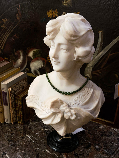 Vintage Graduated Green Nephrite Stone Bead Elongated Necklace on marble bust