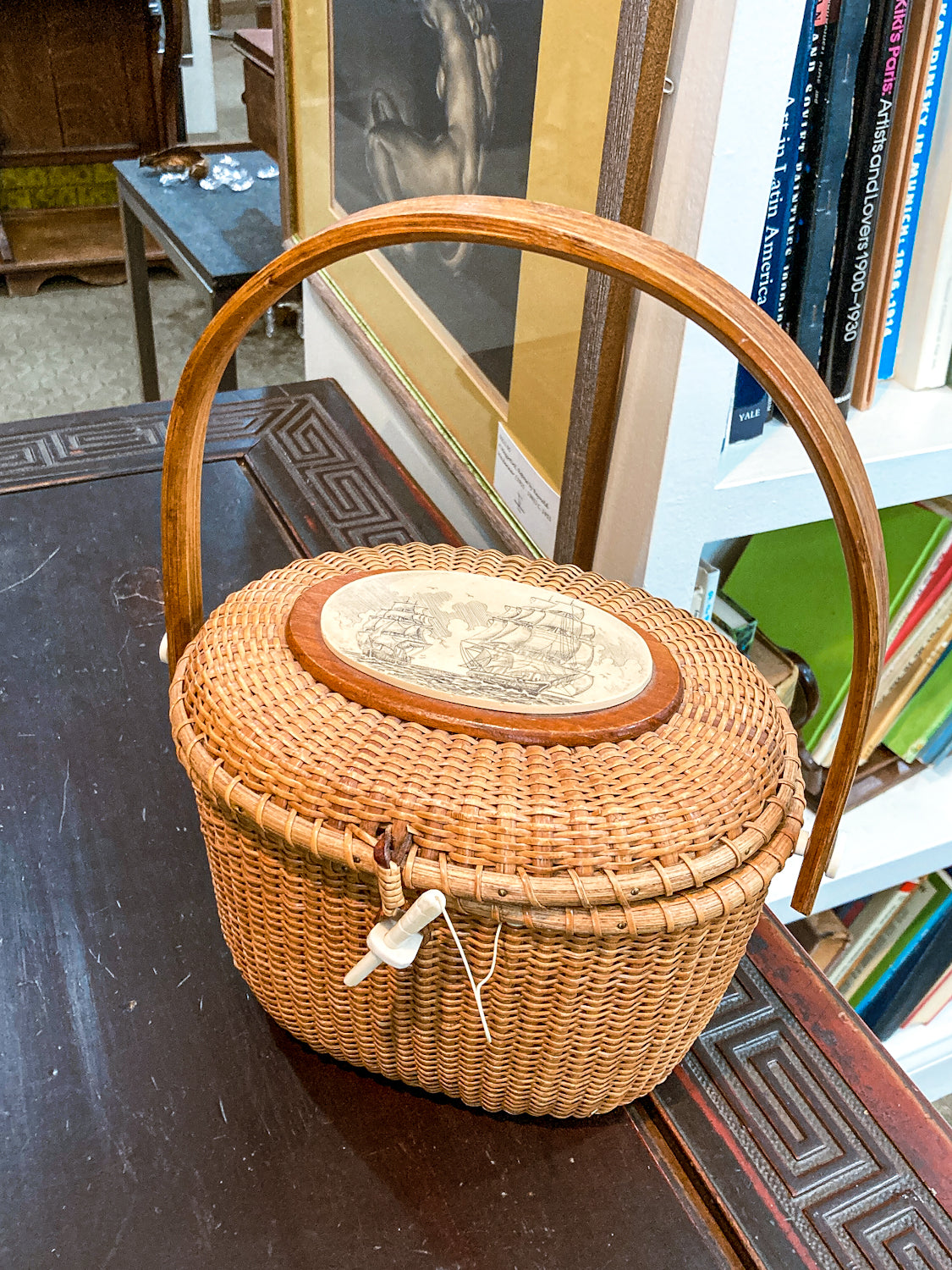 Vintage Handmade Ivoryite Scrimshaw Farnum Nantucket Basket Handbag