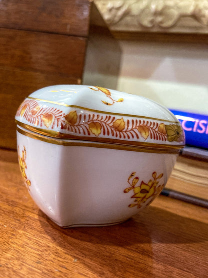 Vintage Herend Hand Painted Autumn Chinese Bouquet Heart Porcelain Box