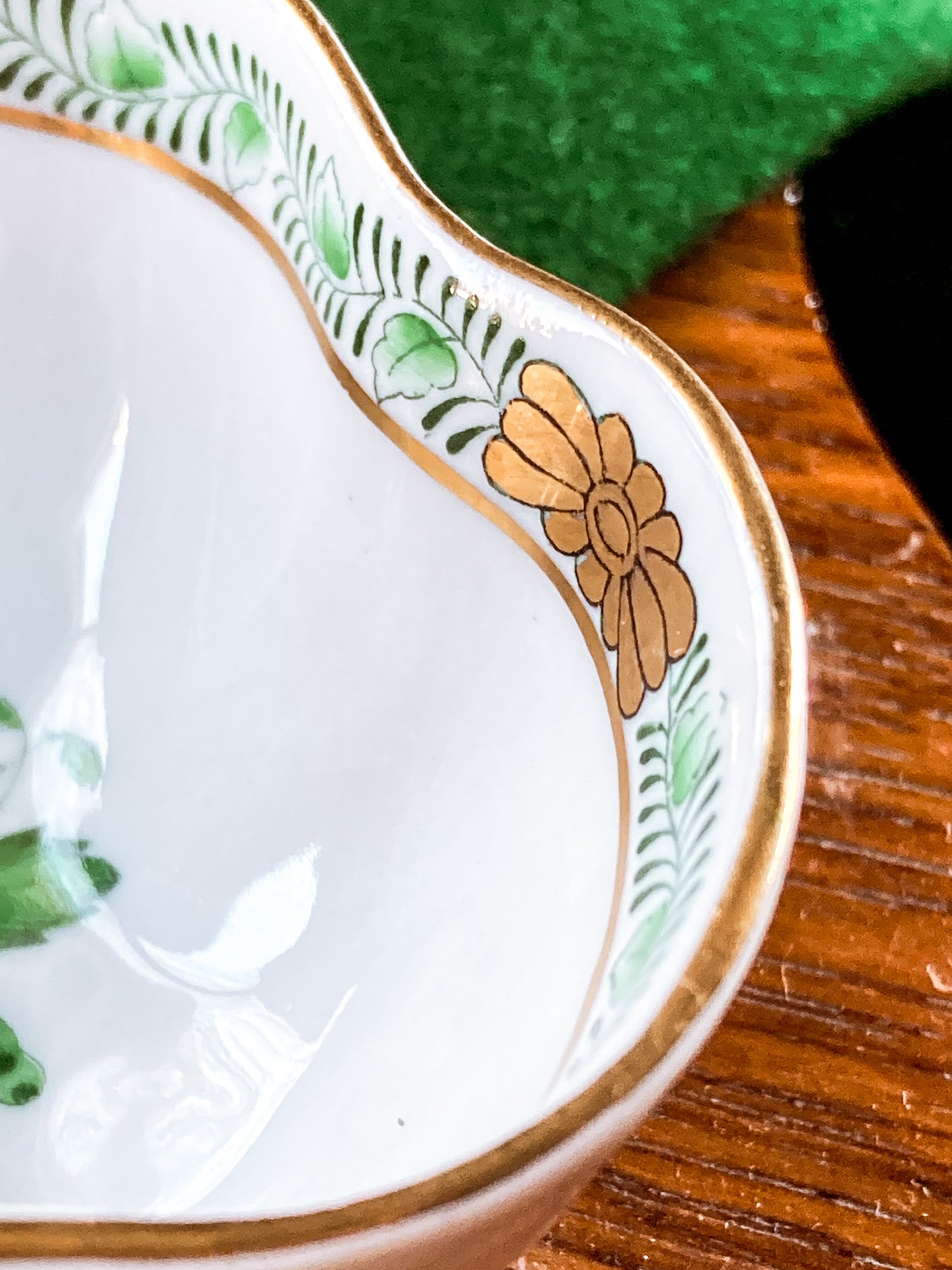 Vintage Herend Hand Painted Green Chinese Bouquet Porcelain Leaf Trinket Dish