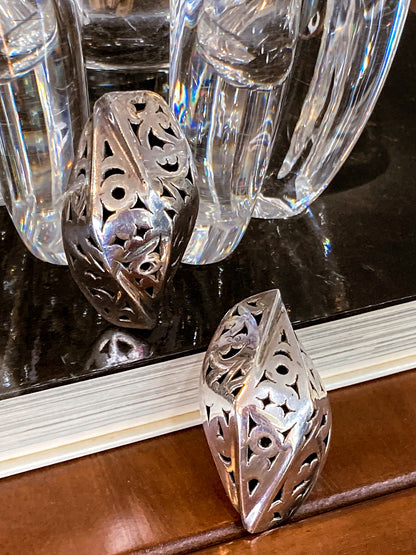 Vintage Indonesian Sterling Silver Openwork Geometric Dimensional Clip On Earrings