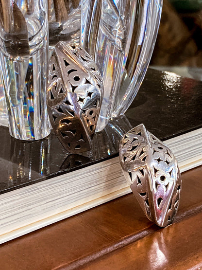 Vintage Indonesian Sterling Silver Openwork Geometric Dimensional Clip On Earrings