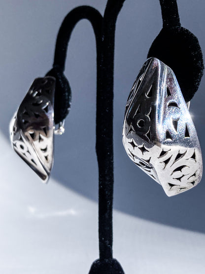 Vintage Indonesian Sterling Silver Openwork Geometric Dimensional Clip On Earrings
