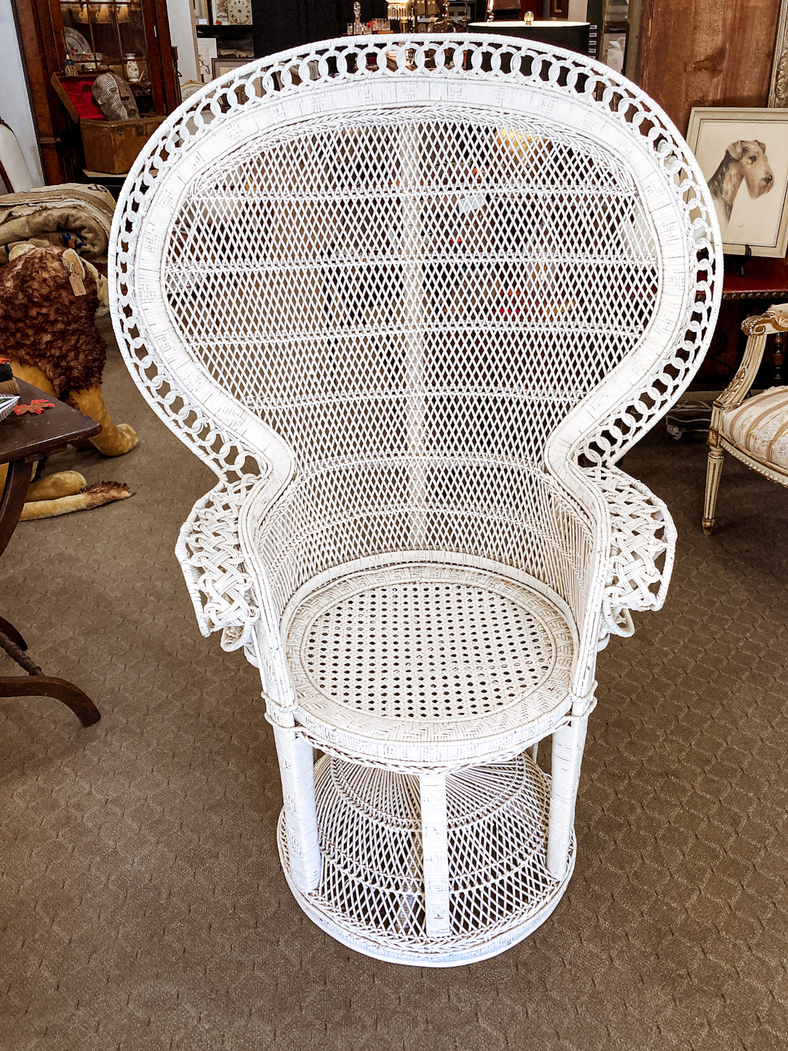 Gorgeous Vintage Antique-Inspired Intricately Woven White Wicker Peacock Chair