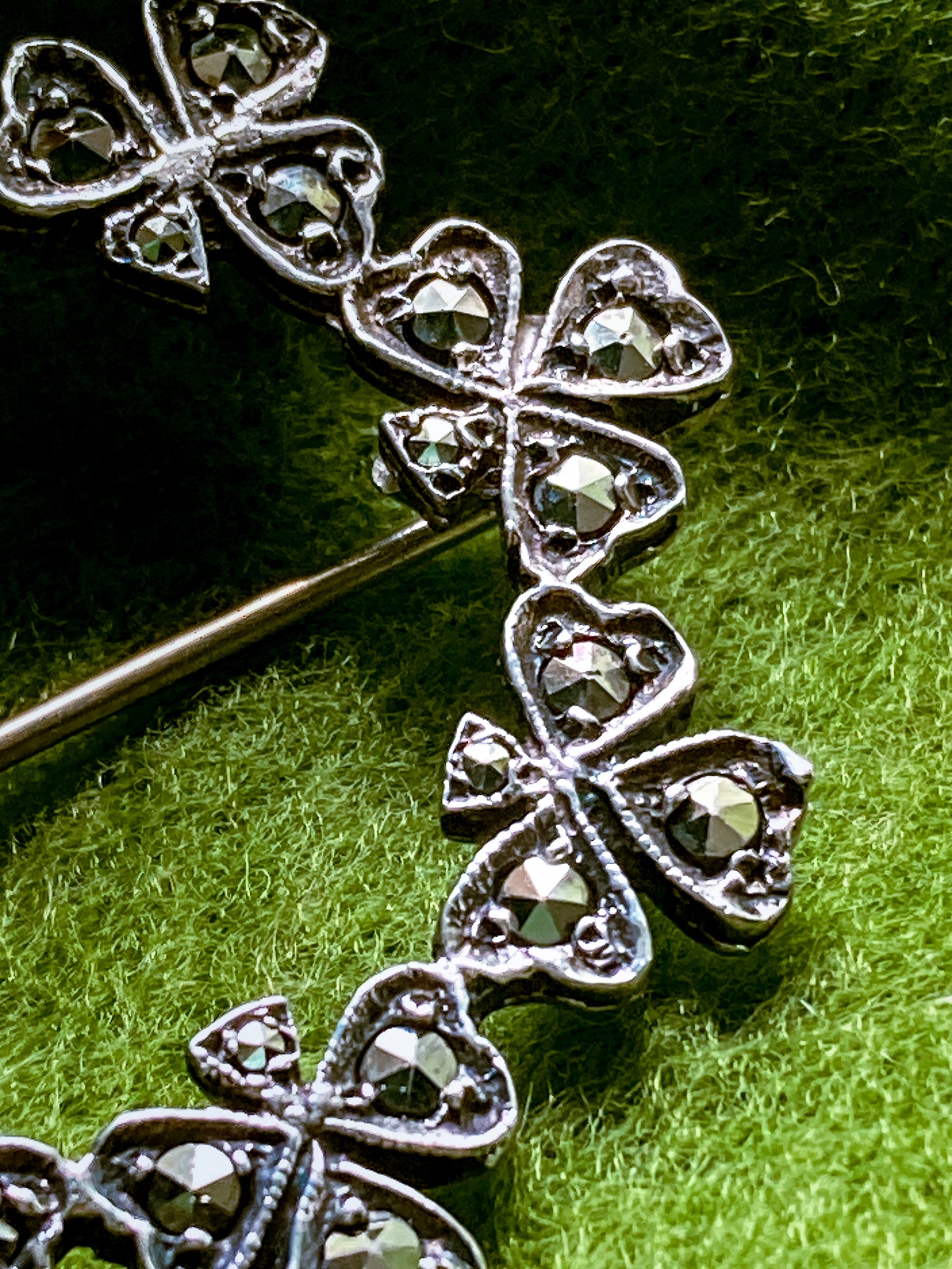 Vintage Irish Sterling Silver Marcasite Shamrock Circle Brooch Pin