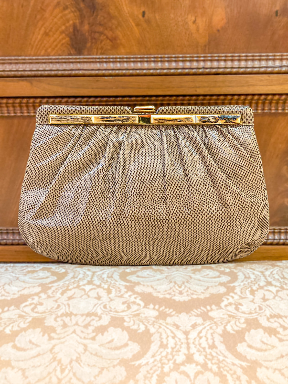 Vintage Judith Leiber Horn Lizard Leather Beige Handbag Clutch Crossbody Purse