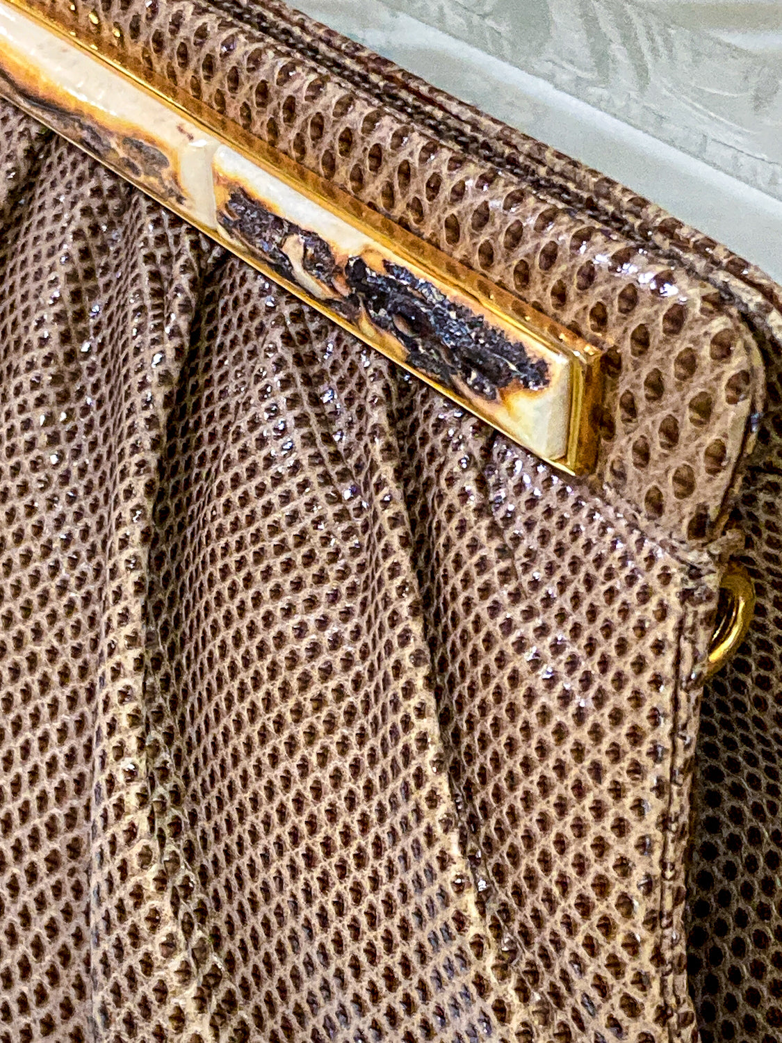 Vintage Judith Leiber Horn Lizard Leather Beige Handbag Clutch Crossbody Purse