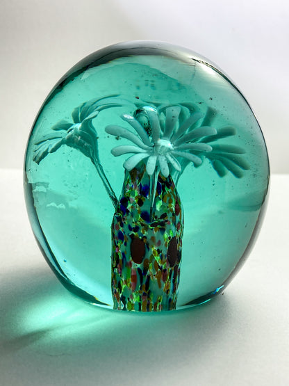 Vintage Kitschy Three Daisy Flowers Handblown Blue Glass Egg Paperweight