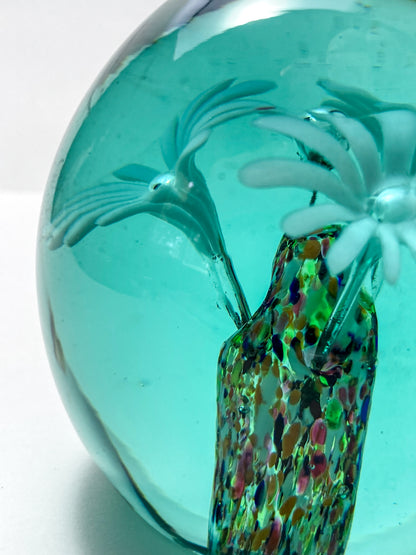 Vintage Kitschy Three Daisy Flowers Handblown Blue Glass Egg Paperweight